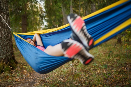 How to Select Sleeping Bags for All Seasons: Temperature Ratings, Fill Types, and More