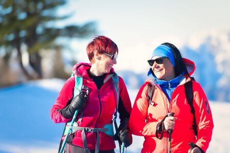 How to Prepare for a Safe and Enjoyable Winter Hike in the US