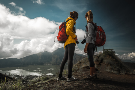 The Ultimate Guide to Hiking with Kids in the U.S.: Destinations, Safety, and Fun