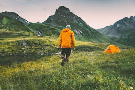 Avoiding and Treating Poisonous Plants on U.S. Trails