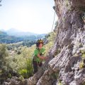 Building a Winter Hiking Emergency Kit: What Every US Hiker Needs
