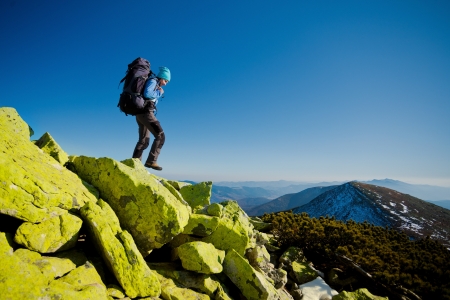 Navigating U.S. Trails: Lightweight Mapping, GPS, and Navigation Techniques for Backpackers