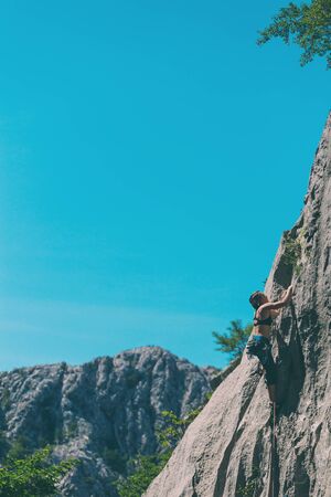 Comparing Synthetics vs. Merino Wool: What’s Best for Hiking Apparel Year-Round?